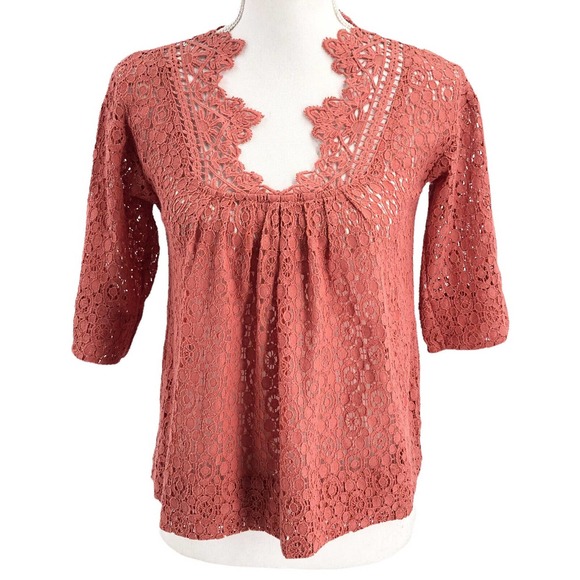 Staring at Stars Womens Size XS Crochet Lace Blouse 3/4 Sleeve Coral Pullover - Picture 1 of 9